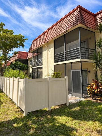 138 S CYPRESS Road 218, Pompano Beach, FL 33060