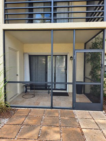 138 S CYPRESS Road 218, Pompano Beach, FL 33060