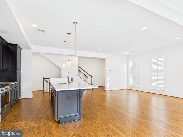 702 MAYER PL, Lancaster, PA 17601