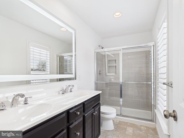 702 MAYER PL, Lancaster, PA 17601