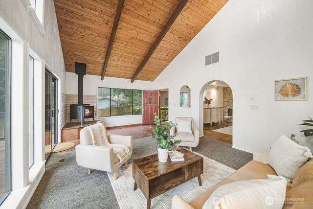 12820 Lake Avenue NW, Poulsbo, WA 98370