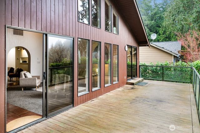 12820 Lake Avenue NW, Poulsbo, WA 98370