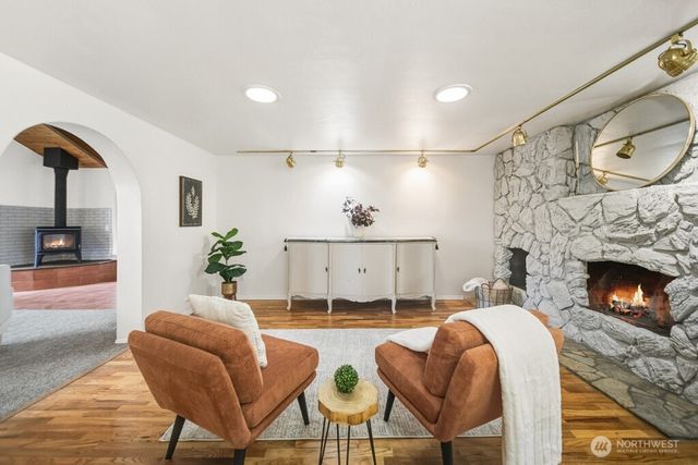 12820 Lake Avenue NW, Poulsbo, WA 98370