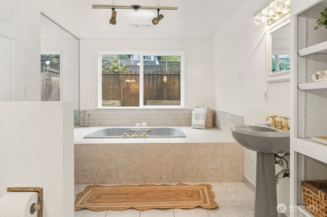 12820 Lake Avenue NW, Poulsbo, WA 98370