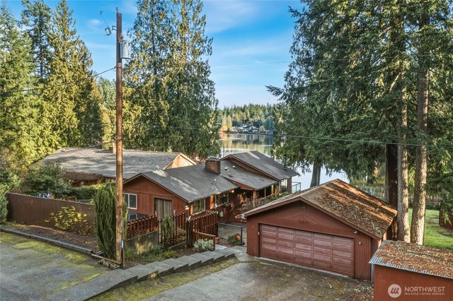 12820 Lake Avenue NW, Poulsbo, WA 98370