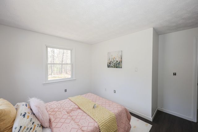 6 Shady Lane, Londonderry, NH 03053