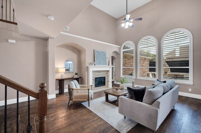 10002 Knoll Trace Way, Frisco, TX 75035