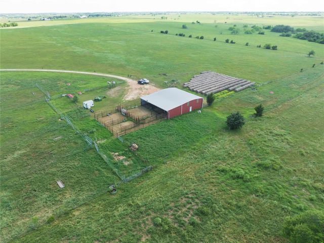 1162 County Road 234b, Hallettsville, TX 77964