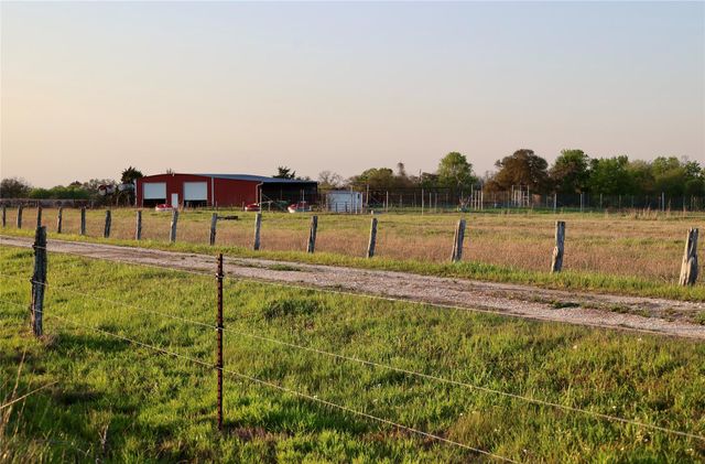1162 County Road 234b, Hallettsville, TX 77964