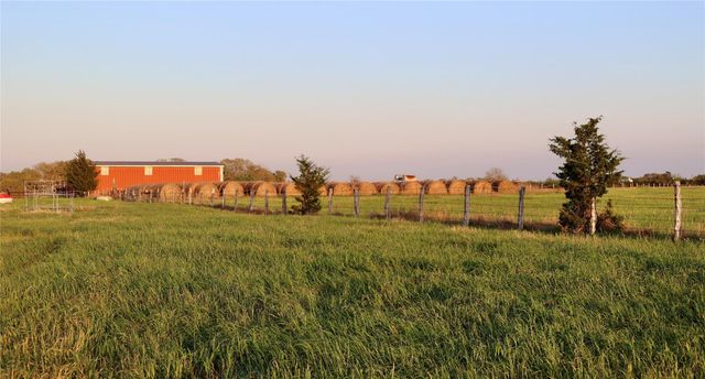 1162 County Road 234b, Hallettsville, TX 77964