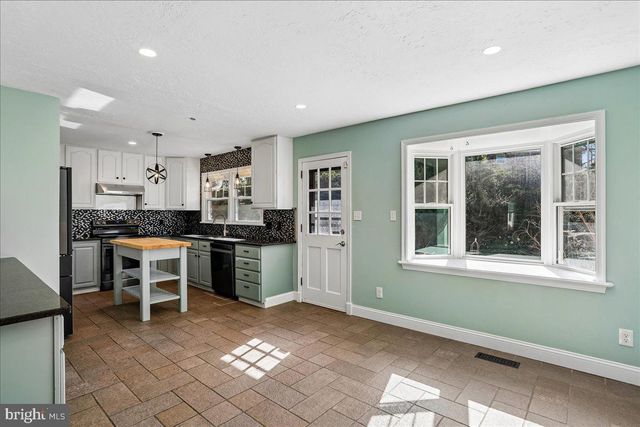 16617 KILLDEER DR, Rockville, MD 20855