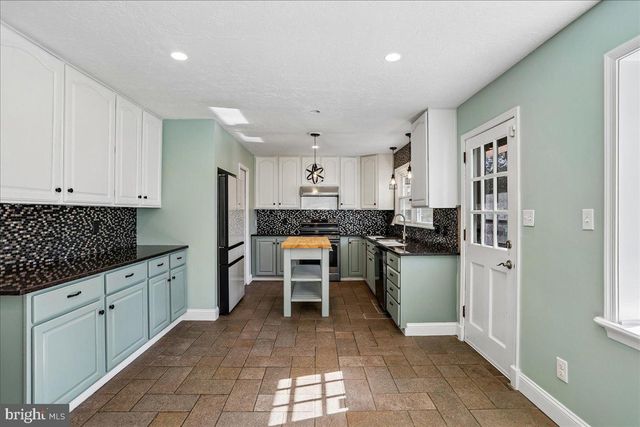 16617 KILLDEER DR, Rockville, MD 20855