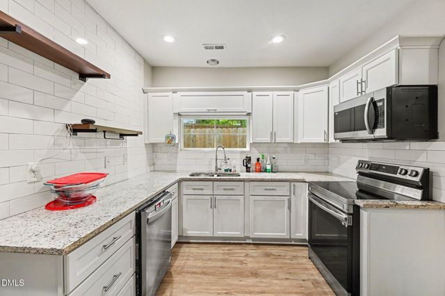 425 E Stallings Street, Clayton, NC 27520