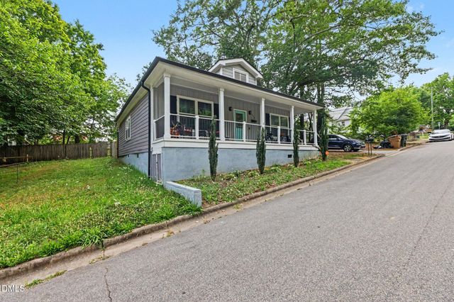 425 E Stallings Street, Clayton, NC 27520