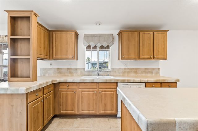 2711 E Vicki Avenue, Fort Mohave, AZ 86426