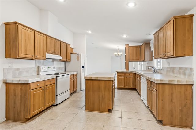 2711 E Vicki Avenue, Fort Mohave, AZ 86426