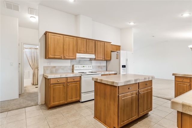 2711 E Vicki Avenue, Fort Mohave, AZ 86426