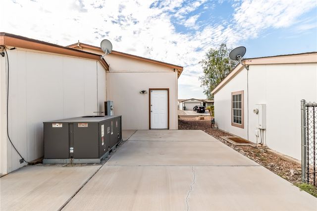 2711 E Vicki Avenue, Fort Mohave, AZ 86426