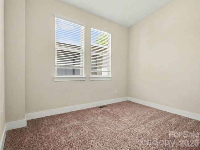 951 Warren Burgess Lane, Charlotte, NC 28205
