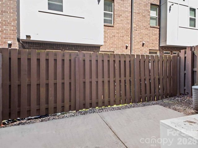 951 Warren Burgess Lane, Charlotte, NC 28205