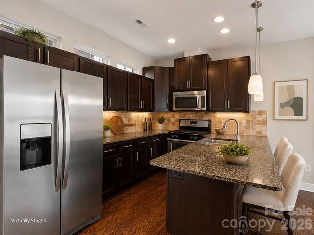 951 Warren Burgess Lane, Charlotte, NC 28205