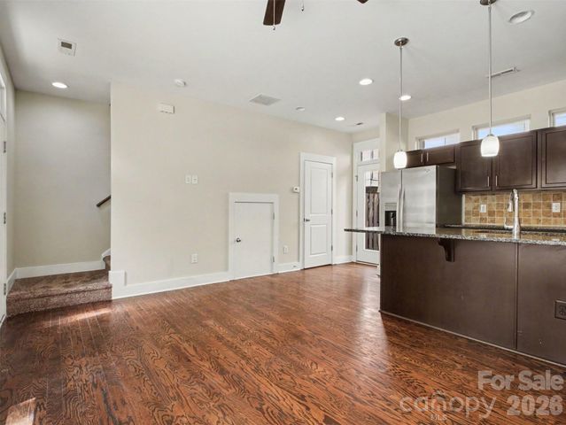 951 Warren Burgess Lane, Charlotte, NC 28205