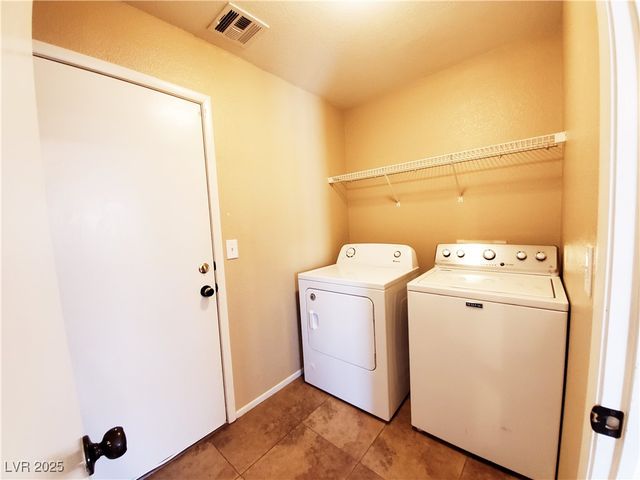 348 Bella Calabria Avenue, Las Vegas, NV 89183