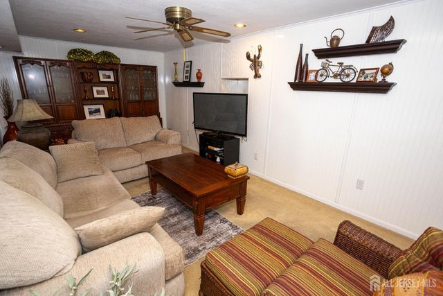 4 Wilmot Road, Sayreville, NJ 08872