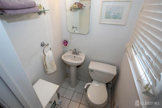 4 Wilmot Road, Sayreville, NJ 08872