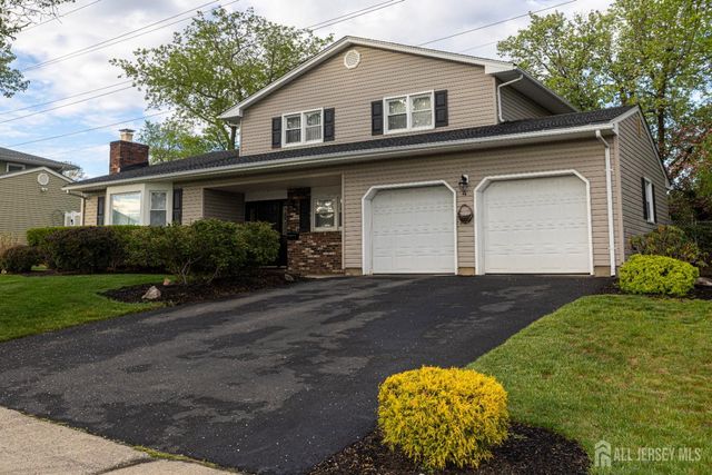4 Wilmot Road, Sayreville, NJ 08872