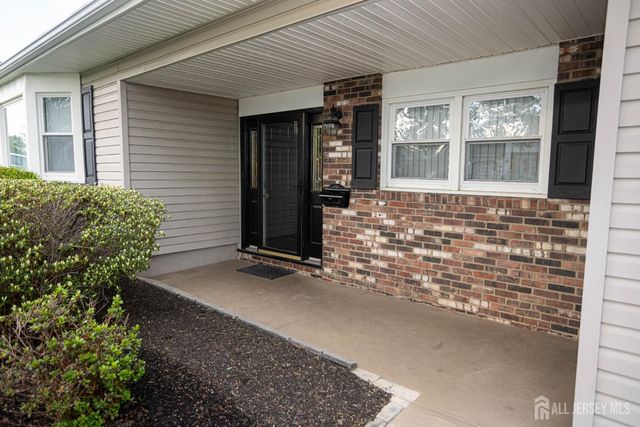 4 Wilmot Road, Sayreville, NJ 08872