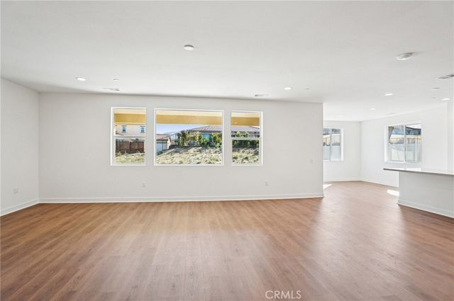 4040 Saddle Drive, Palmdale, CA 93551