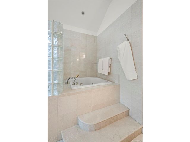 7358 Buckingham Ct, Boulder, CO 80301