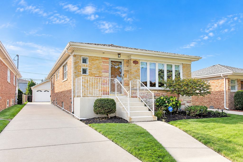 8329 W Sunnyside Avenue, Norridge, IL 60706 — exterior