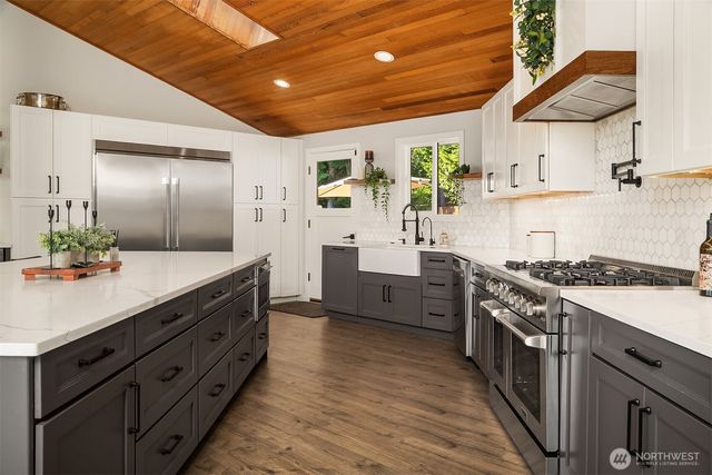 7017 165th Place SW, Edmonds, WA 98026