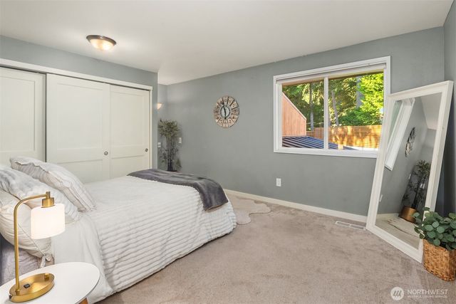 7017 165th Place SW, Edmonds, WA 98026