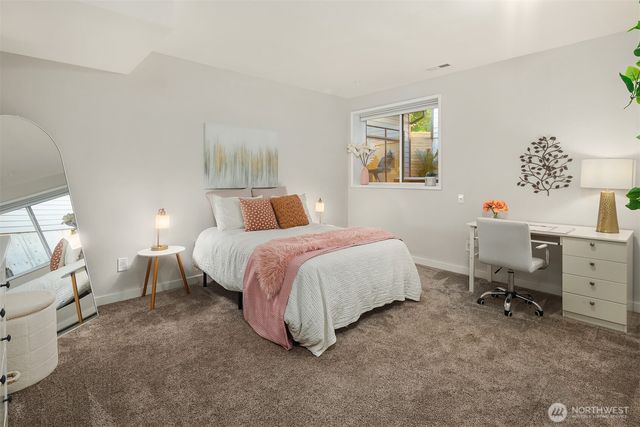 7017 165th Place SW, Edmonds, WA 98026