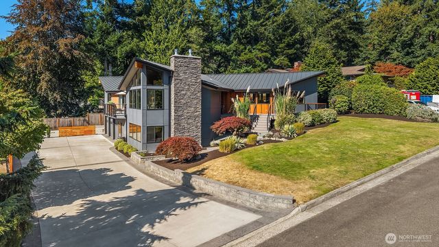 7017 165th Place SW, Edmonds, WA 98026