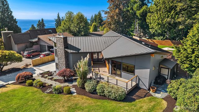 7017 165th Place SW, Edmonds, WA 98026