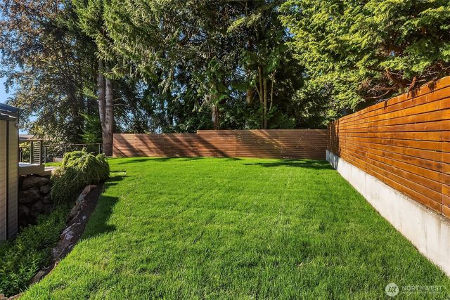 7017 165th Place SW, Edmonds, WA 98026