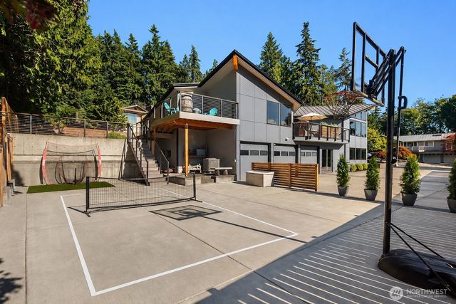 7017 165th Place SW, Edmonds, WA 98026