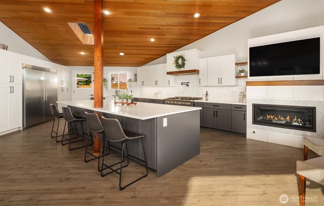 7017 165th Place SW, Edmonds, WA 98026