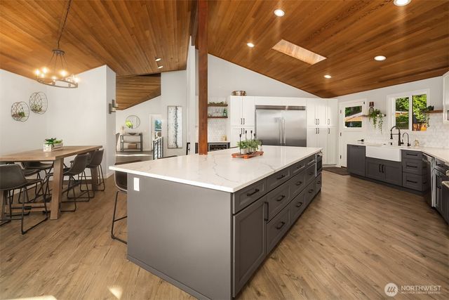 7017 165th Place SW, Edmonds, WA 98026