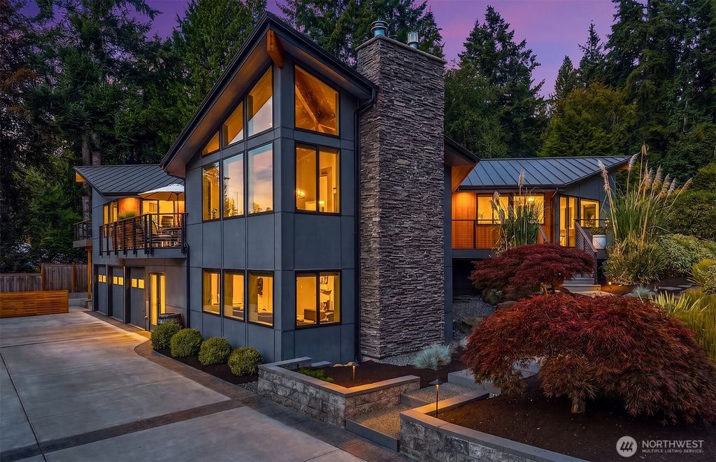 7017 165th Place SW, Edmonds, WA 98026