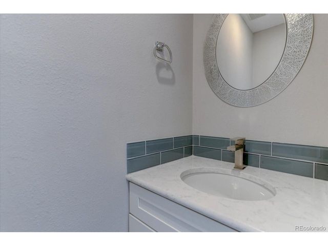 6898 S Dover Way, Littleton, CO 80128