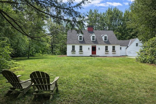 11 Strawberry Hill, Brattleboro, VT 05301