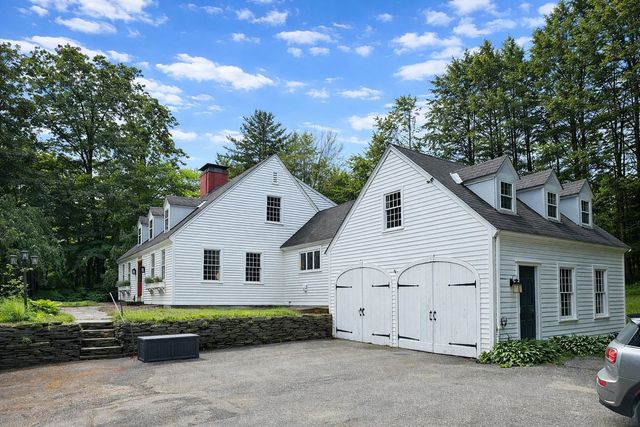 11 Strawberry Hill, Brattleboro, VT 05301