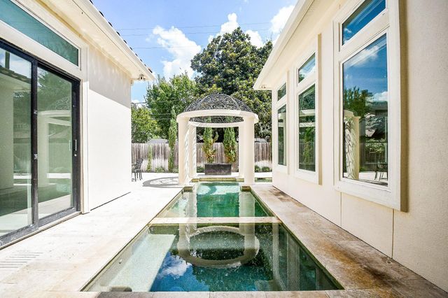 422 Mignon Lane, Houston, TX 77024