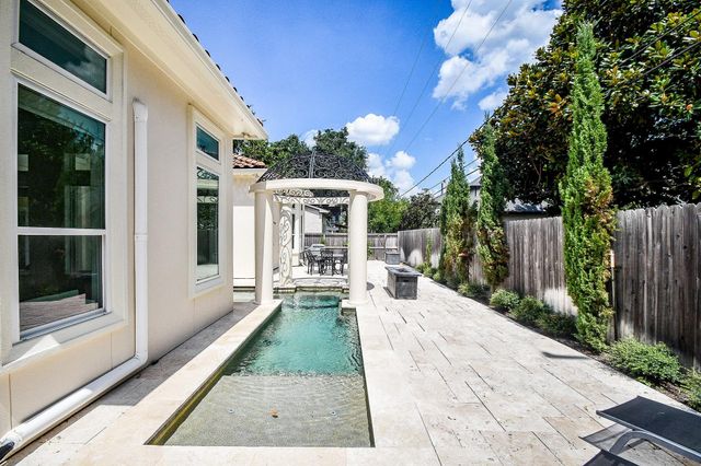 422 Mignon Lane, Houston, TX 77024