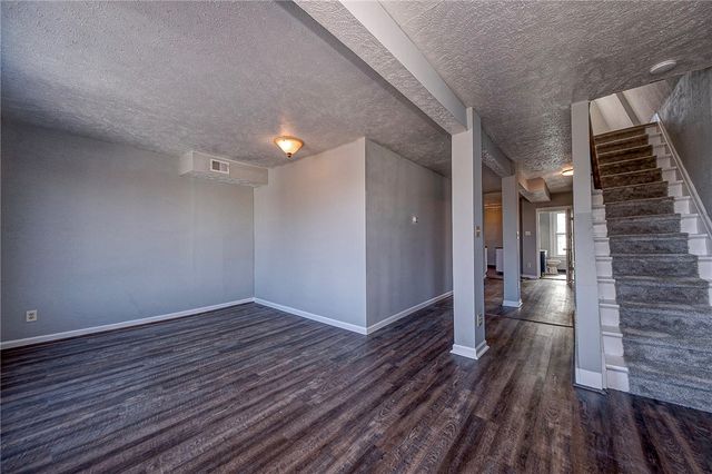 335 Queensbury St, Crafton Heights, PA 15205